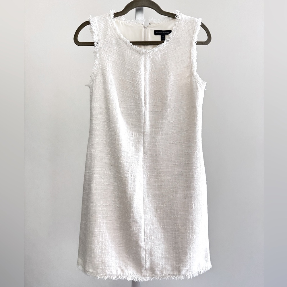 Banana Republic Cream Ivory Sleeveless
Tweed Dress Shift